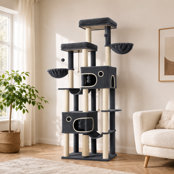 Arbre à chat XXL gris installé dans un salon scandinave