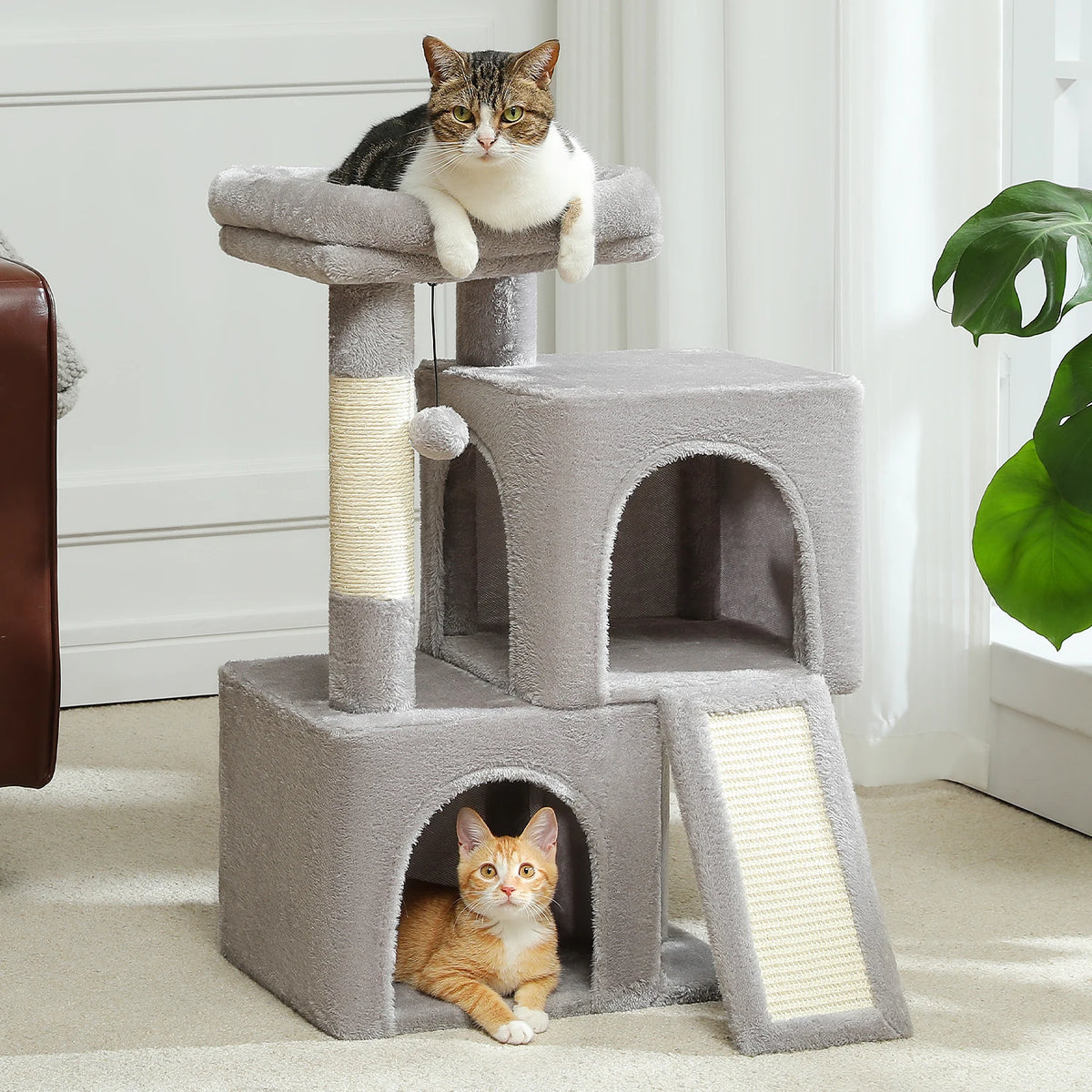 Petit arbre à chat 77 cm – 2 niches, rampe à griffer et kit anti-basculement