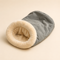 Sac de couchage pour chat – nid semi-fermé doublé polaire, 65 × 48 cm